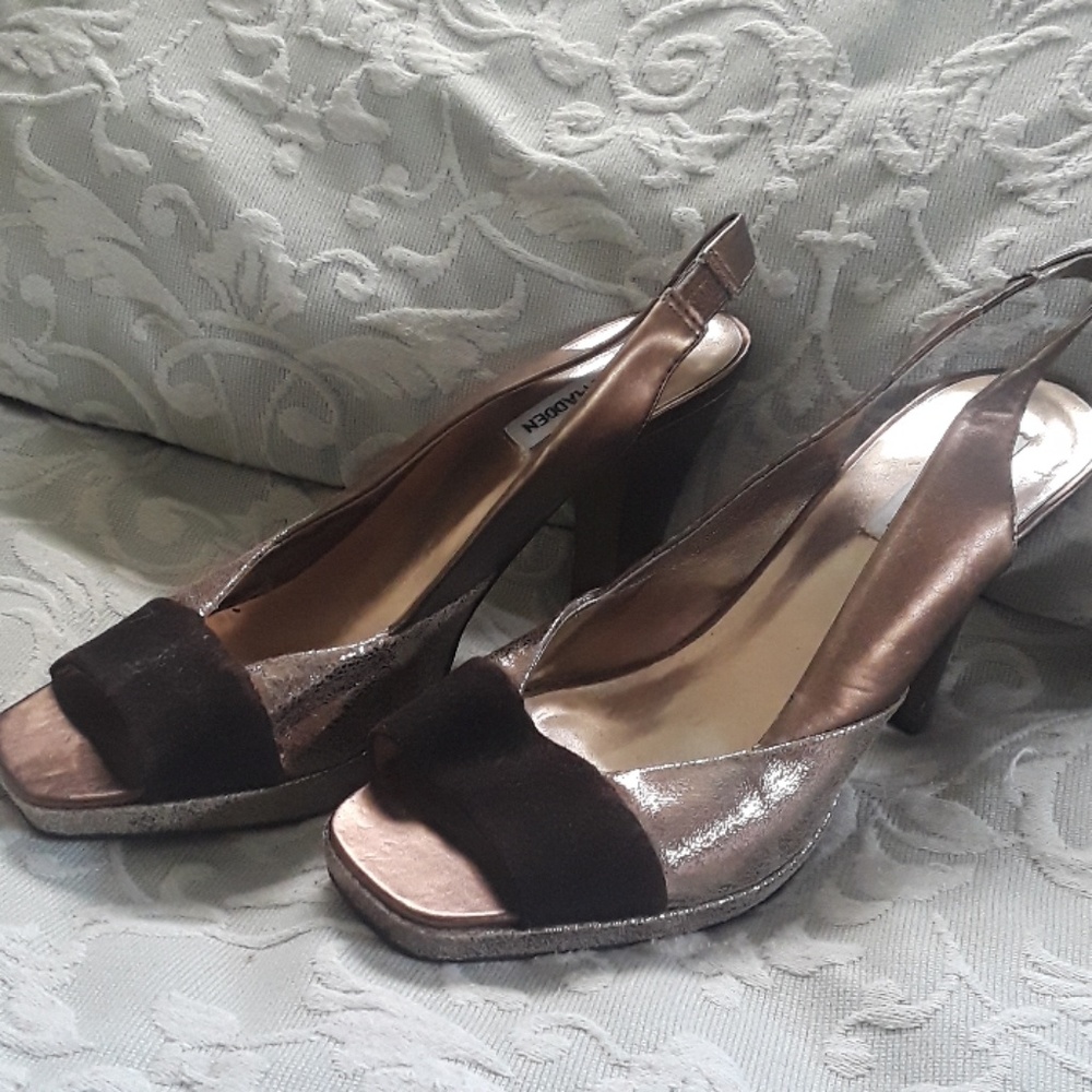 Steve Madden 8.5 stacked heel